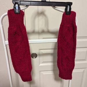 Fuchsia knit leg warmers